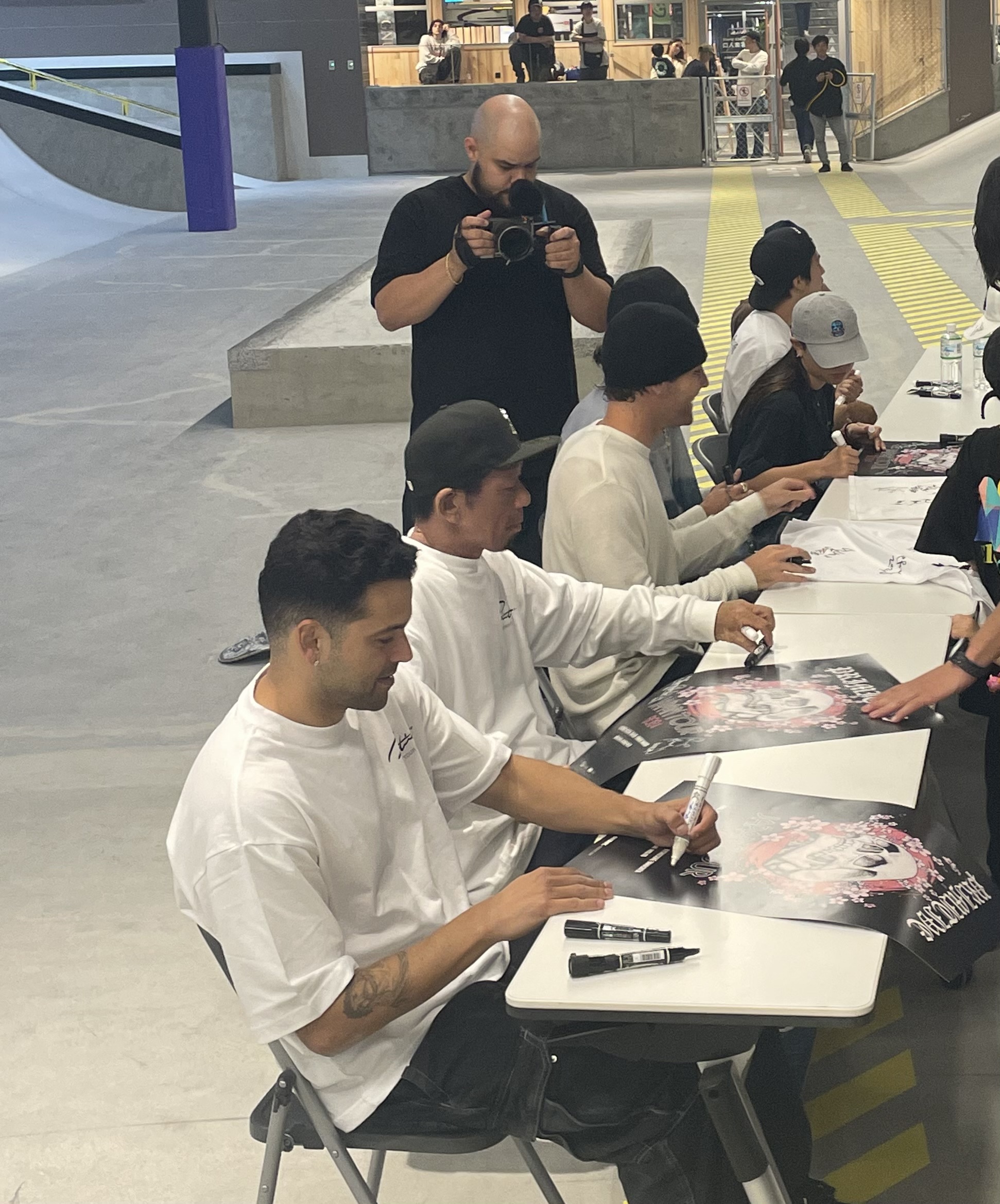 PRIMITIVE DIRTY P JAPAN TOUR 直筆チームサイン入り DECK 8.0 - 画像 (3)