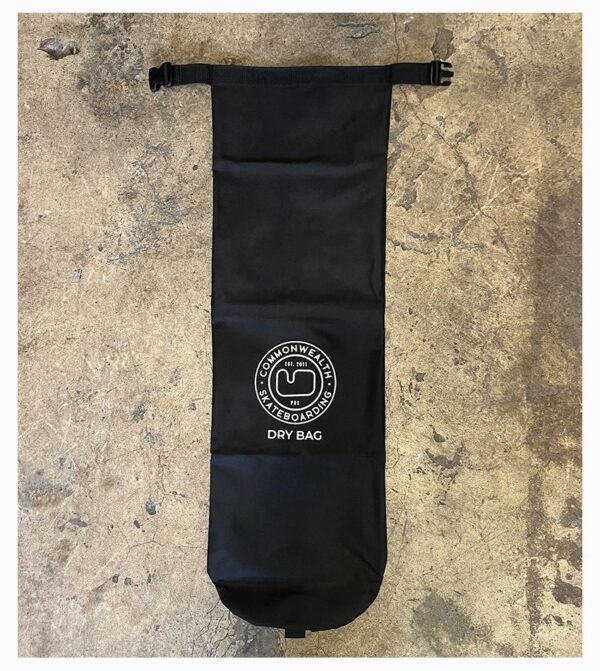 COMMONWEALTH WATERPROOF SKATE BAG
