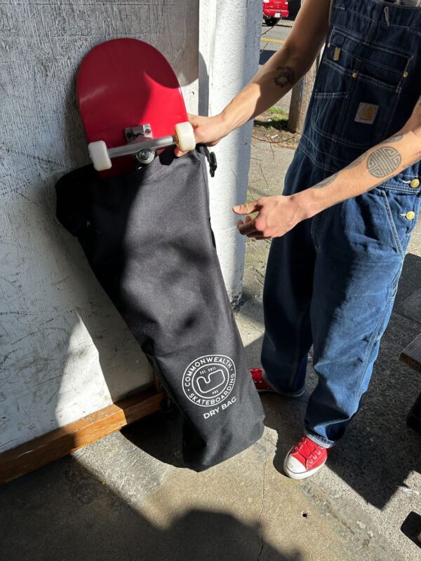 COMMONWEALTH WATERPROOF SKATE BAG - 画像 (3)