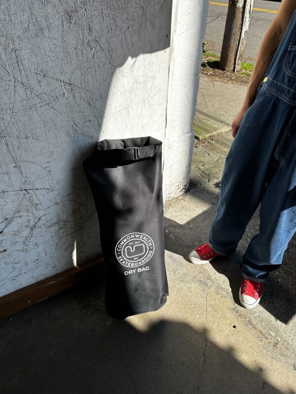 COMMONWEALTH WATERPROOF SKATE BAG - 画像 (5)
